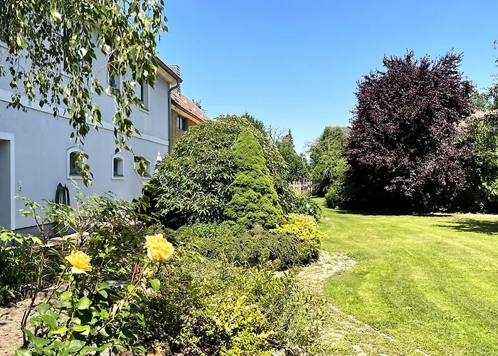 Hof Hanau 农家乐 *